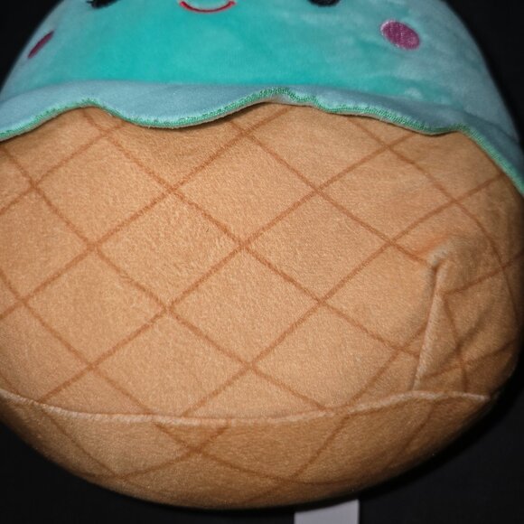 New Squishmallow Kellytoy 8” Maya the Ice Cream - Picture 3 of 6